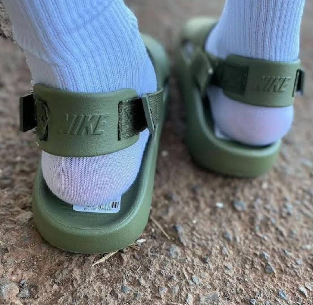 nike flops